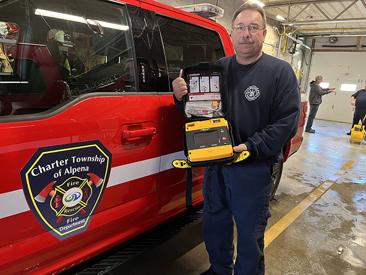 Grant helps Alpena Township Fire Department buy new AED News, Sports